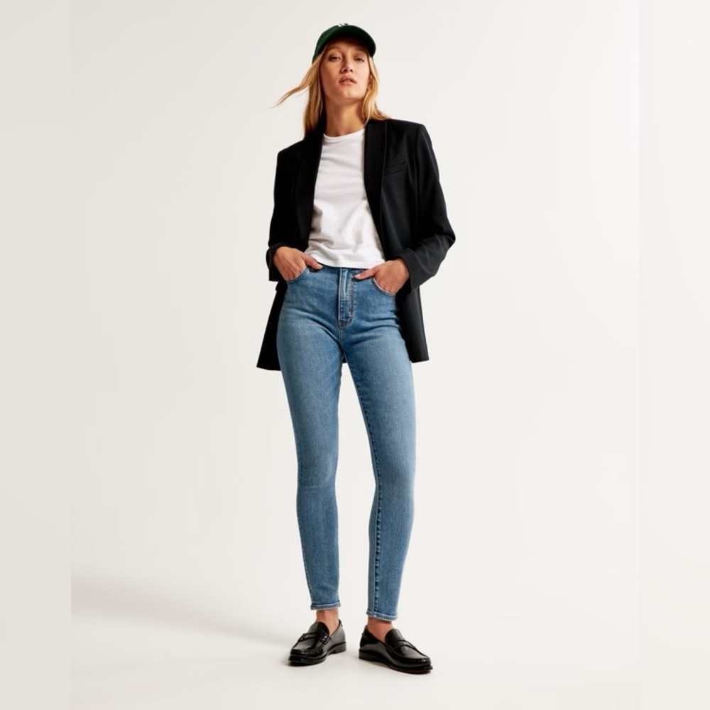 ABERCROMBIE & FITCH Super Skinny High Rise Jeans
